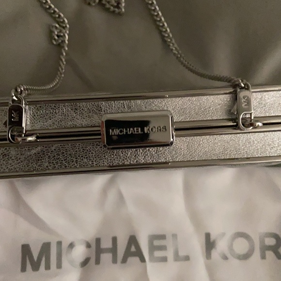 Michael Kors Elsie Quilted Box Clutch Silver - Picture 6 of 7